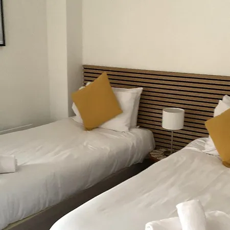 Appartamento Betty's Minster View - 6 Twins Or 3 Superkings -central With Free Parking York