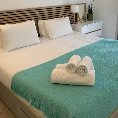 Betty's Minster View - 6 Twins Or 3 Superkings -central With Free Parking *