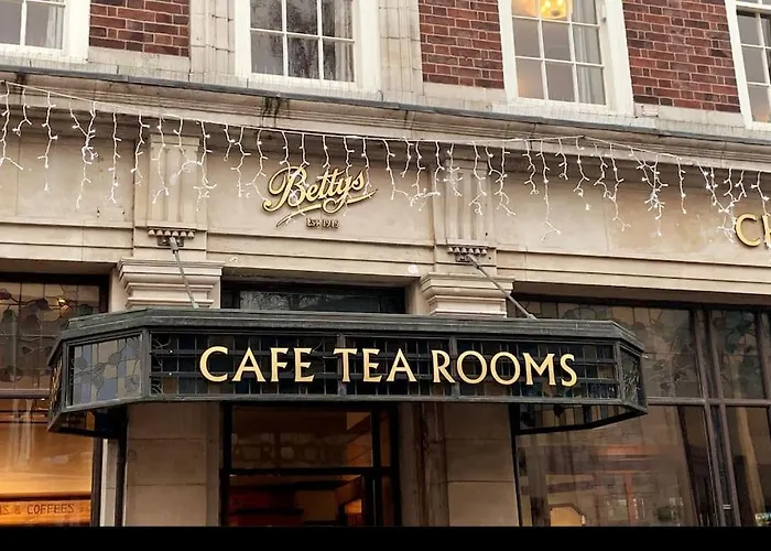 Betty's Minster View - 6 Twins Or 3 Superkings -central With Free Parking York