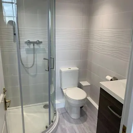 Betty's Minster View - 6 Twins Or 3 Superkings -central With Free Parking