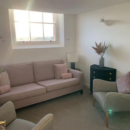 Betty's Minster View - 6 Twins Or 3 Superkings -central With Free Parking *