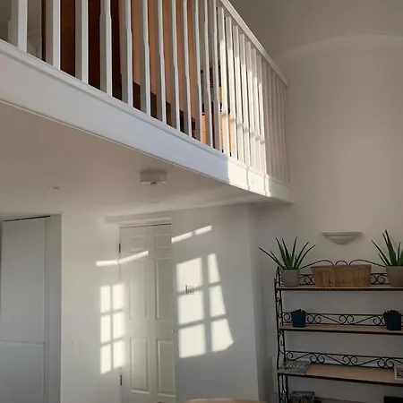 Betty's Minster View - 6 Twins Or 3 Superkings -central With Free Parking アパート