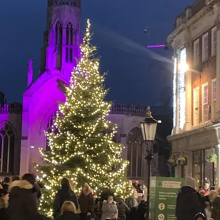 Betty's Minster View - 6 Twins Or 3 Superkings -central With Free Parking York